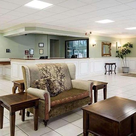 Days Inn & Suites By Wyndham Rehoboth Beach / Dewey 듀이 비치 내부 사진
